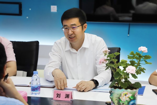 坂田街道黨工委書記劉淵走訪瑪威爾顯控，共謀發(fā)展新篇章